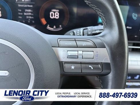 Used 2025 Hyundai Kona SEL FWD image 21