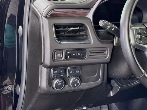 Used 2023 Chevrolet Suburban LT AWD/4WD image 4