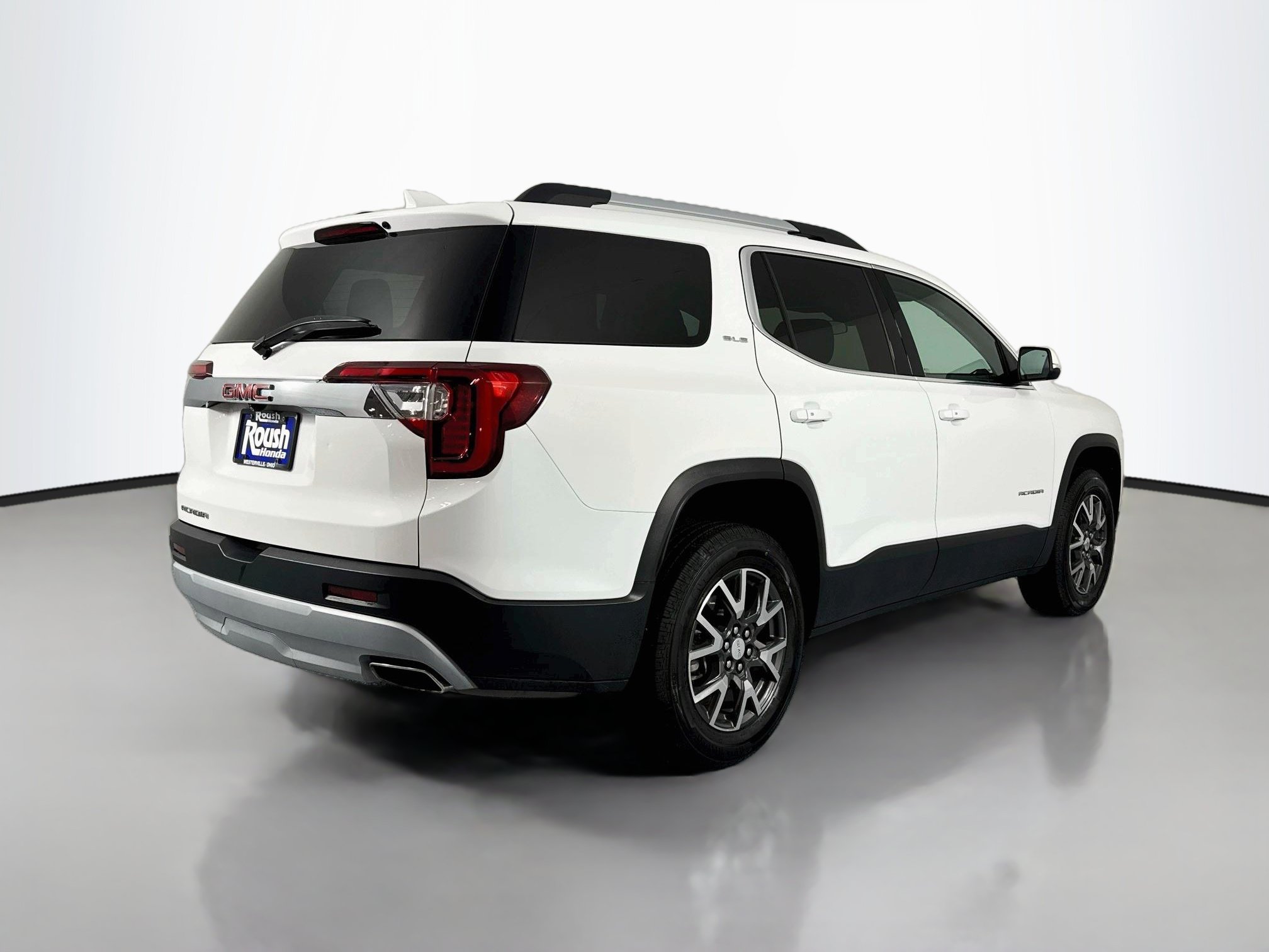 Used 2023 GMC Acadia SLE w/ Driver Convenience Package FWD image 5