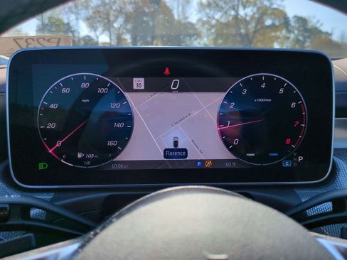 Used 2025 Mercedes-Benz CLE 300 4MATIC Cabriolet image 11