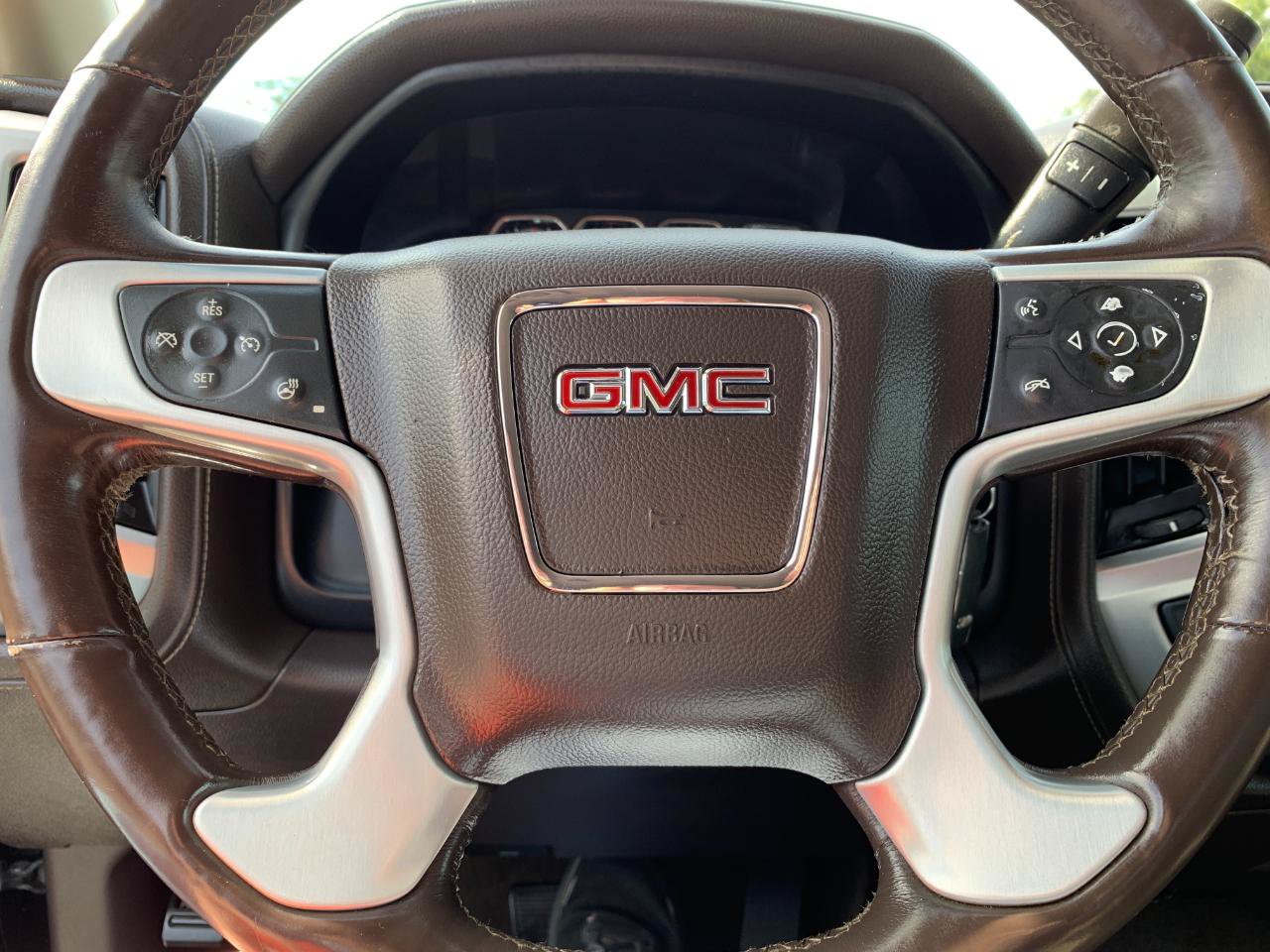 Used 2014 GMC Sierra 1500 SLT w/ SLT Preferred Package AWD/4WD image 20