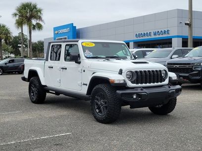 Used 2025 Jeep Gladiator Sport