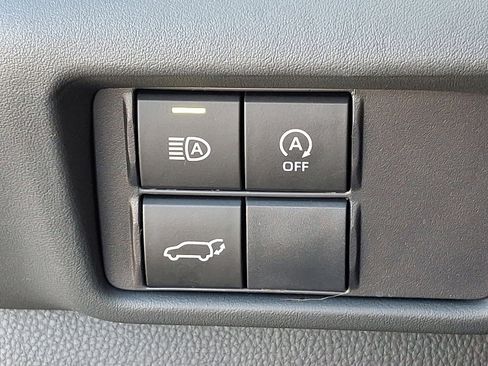 Certified 2024 Toyota Highlander XLE image 25