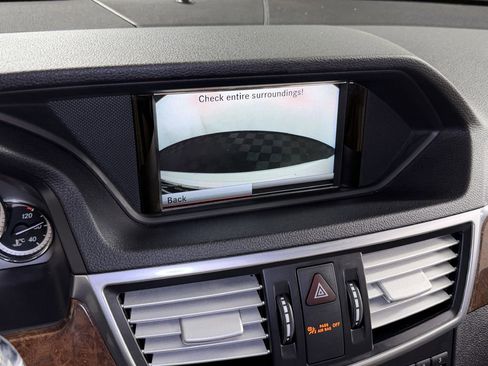 Used 2013 Mercedes-Benz E 350 4MATIC Sedan image 30