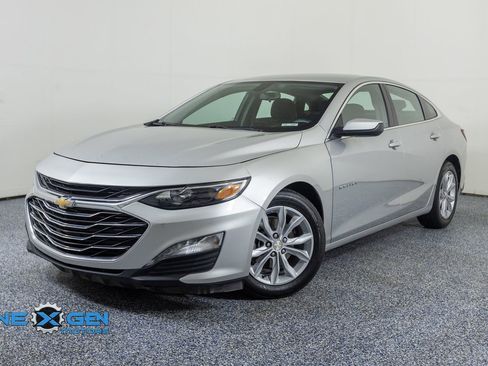 Used 2021 Chevrolet Malibu LT FWD image 3