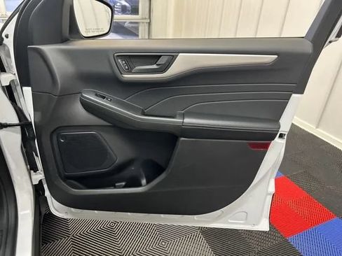 Used 2022 Ford Escape SE AWD/4WD image 18