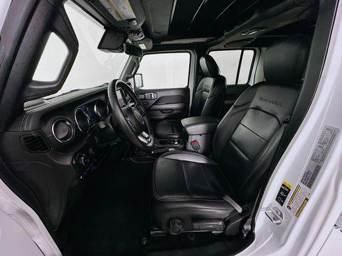 Used 2023 Jeep Wrangler Sahara w/ Cold Weather Group image 13