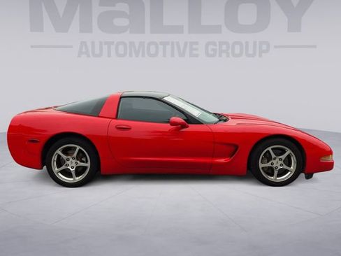 Used 2004 Chevrolet Corvette Coupe RWD image 6