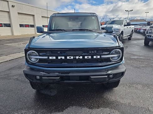 Used 2021 Ford Bronco Outer Banks image 2