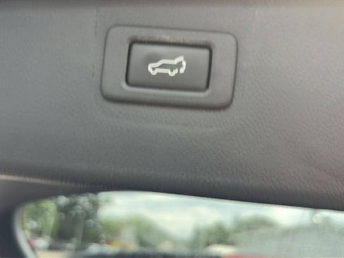 Used 2017 Subaru Outback 2.5i Premium AWD/4WD image 10