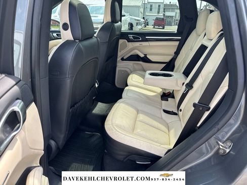Used 2016 Porsche Cayenne S AWD/4WD image 22