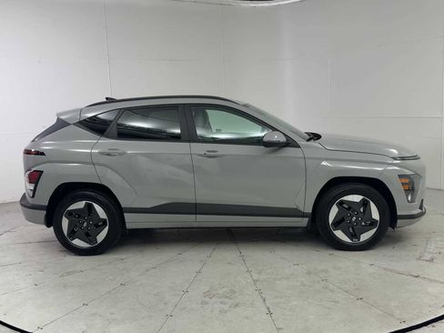 Used 2024 Hyundai Kona SEL FWD image 9