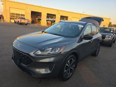 Used 2022 Ford Escape SE w/ SE Sport Appearance Package