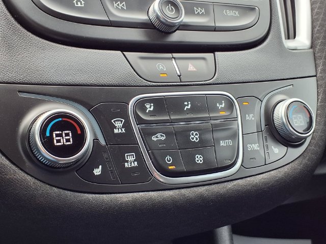Used 2025 Chevrolet Malibu LT FWD image 12