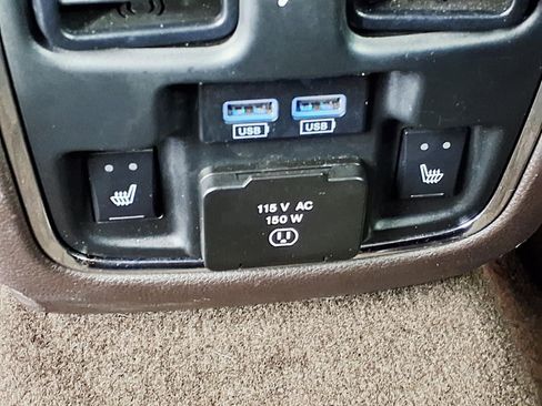 Used 2019 Jeep Grand Cherokee Overland image 13