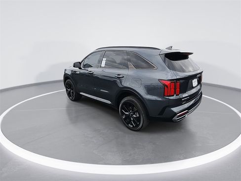 Used 2023 Kia Sorento SX image 6
