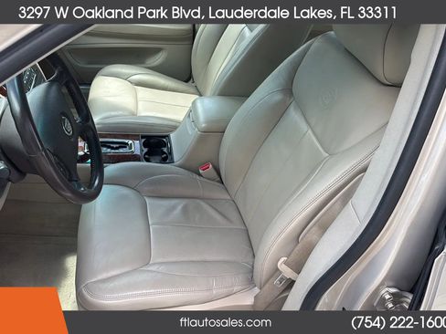 Used 2007 Cadillac DTS w/ Trunk Convenience Package image 28
