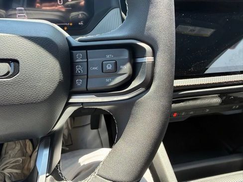 New 2026 Jeep Cherokee Limited AWD/4WD image 17