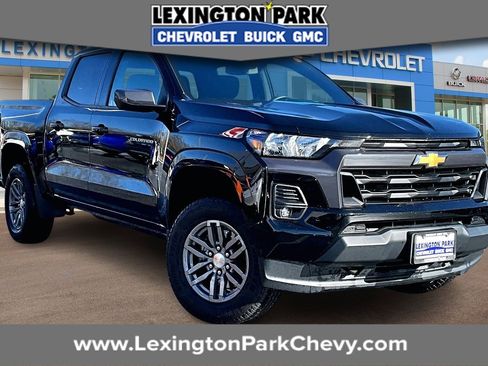 Used 2024 Chevrolet Colorado LT w/ LT Convenience Package image 1