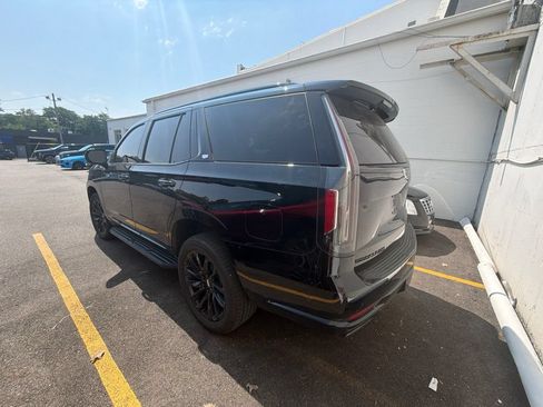 Used 2023 Cadillac Escalade Sport w/ LPO, ONYX Package AWD/4WD image 8