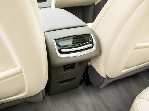 New 2025 Cadillac XT6 Premium Luxury image 15