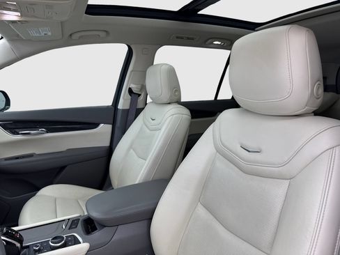 Used 2020 Cadillac XT6 Premium Luxury FWD image 15