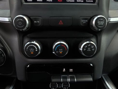 Used 2020 RAM 1500 Big Horn AWD/4WD image 28