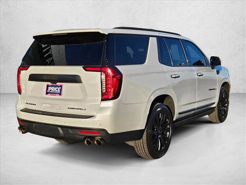 Used 2022 GMC Yukon Denali w/ Denali Premium Package image 5