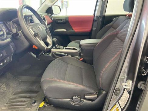 Certified 2022 Toyota Tacoma SR5 image 16