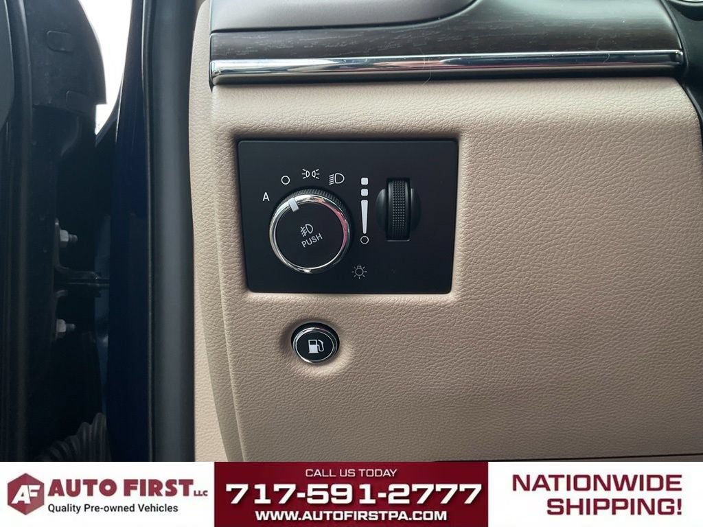 Used 2018 Jeep Grand Cherokee Limited AWD/4WD image 26