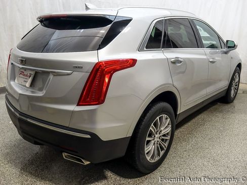Used 2017 Cadillac XT5 Luxury w/ Driver Awareness Package AWD/4WD image 8