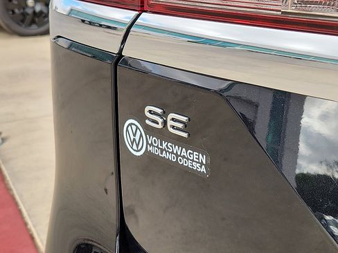 New 2026 Volkswagen Atlas SE FWD image 10