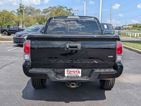 Certified 2023 Toyota Tacoma TRD Off-Road w/ TRD Premium Off Road Package AWD/4WD image 7