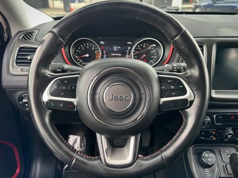 Used 2018 Jeep Compass Trailhawk AWD/4WD image 41