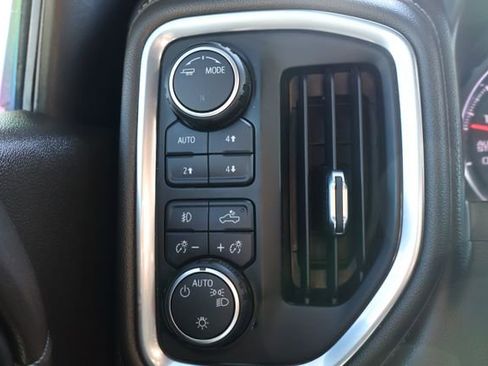 Used 2021 Chevrolet Silverado 1500 LT Trail Boss w/ Convenience Package II image 17