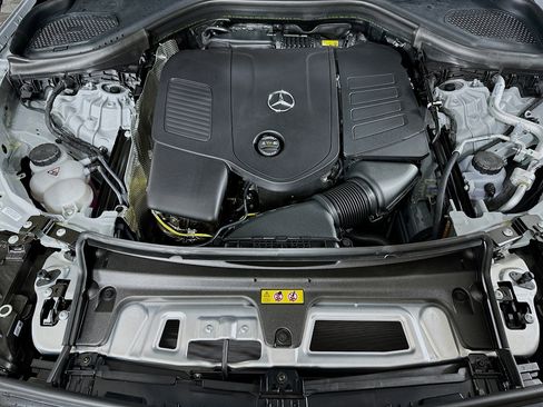 New 2026 Mercedes-Benz GLC 300 4MATIC image 30