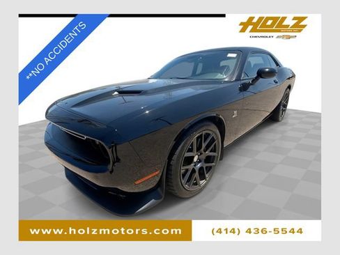 Used 2016 Dodge Challenger R/T Scat Pack w/ Leather Interior Group RWD image 1