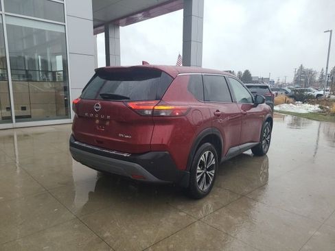 Used 2023 Nissan Rogue SV image 7