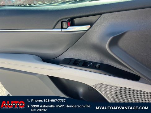 Used 2022 Toyota Camry LE image 21