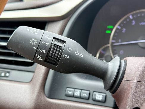 Used 2019 Lexus RX 350 FWD w/ Premium Package image 28