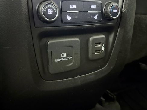 Used 2021 Buick Enclave Avenir w/ Avenir Technology Package AWD/4WD image 32