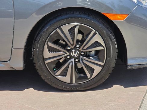 Used 2018 Honda Civic EX image 13