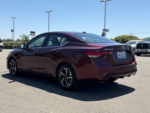 Used 2024 Nissan Sentra SV FWD image 5
