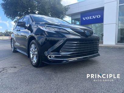 Used 2023 Toyota Sienna Limited
