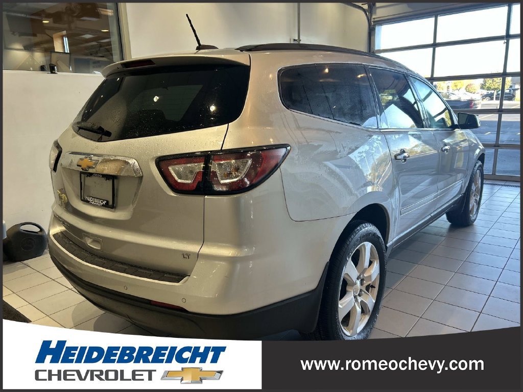 Used 2017 Chevrolet Traverse LT w/ Style and Technology Package AWD/4WD image 4