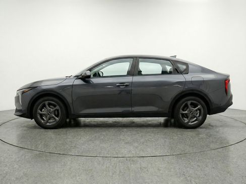 Used 2025 Kia K4 LXS image 5