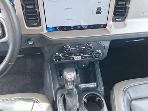 Certified 2025 Ford Bronco Outer Banks image 10