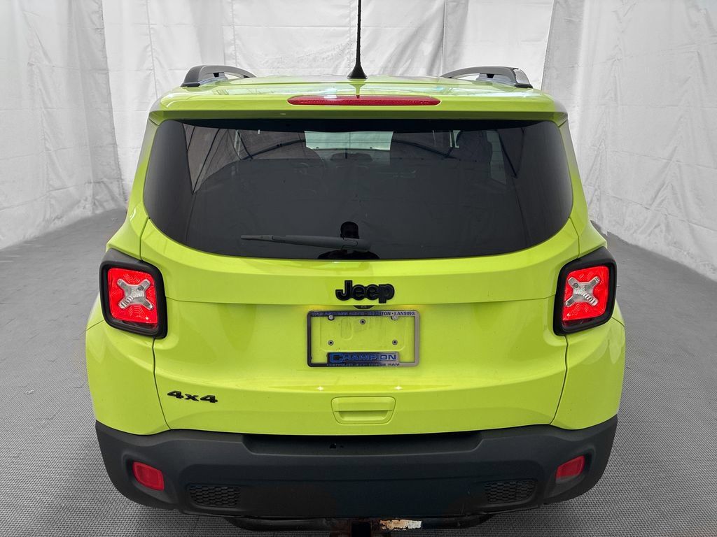 Used 2018 Jeep Renegade Altitude AWD/4WD image 5