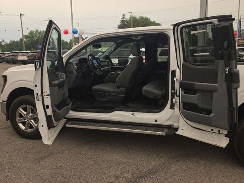 Used 2024 Ford F150 XLT AWD/4WD image 12