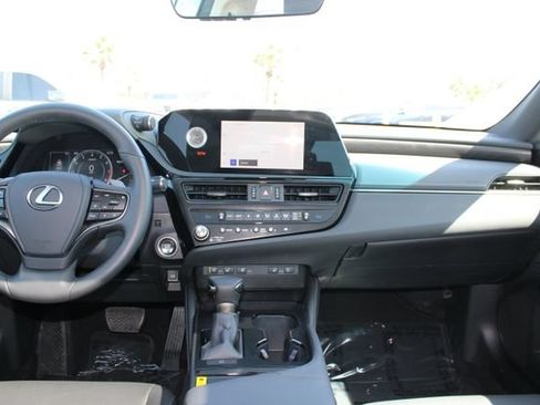 Certified 2025 Lexus ES 350 w/ Premium Package FWD image 10
